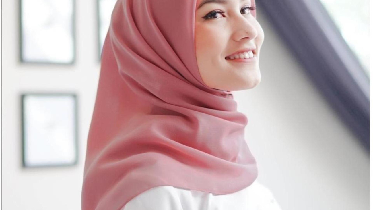 kerudung segi empat